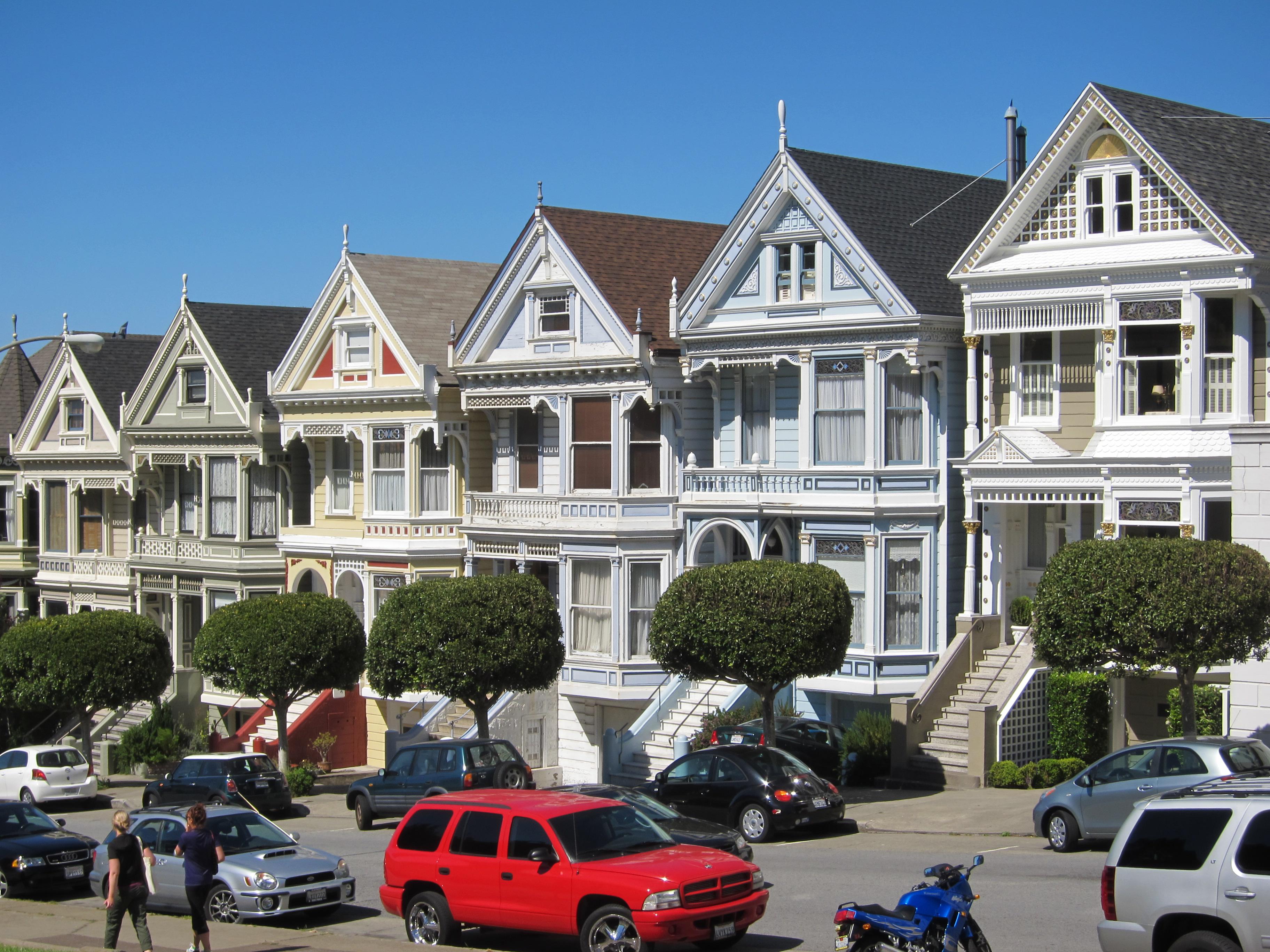 Photograph of the Painted Ladies, 6 painted Victorian houses located at Alamo Square in San Francisco